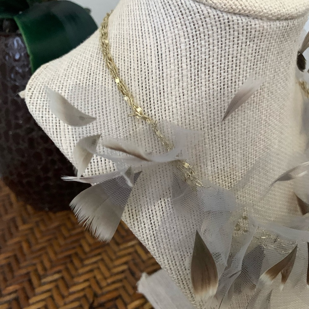 Anthropologie Serefina Feather Necklace in Gold - Picture 6 of 8